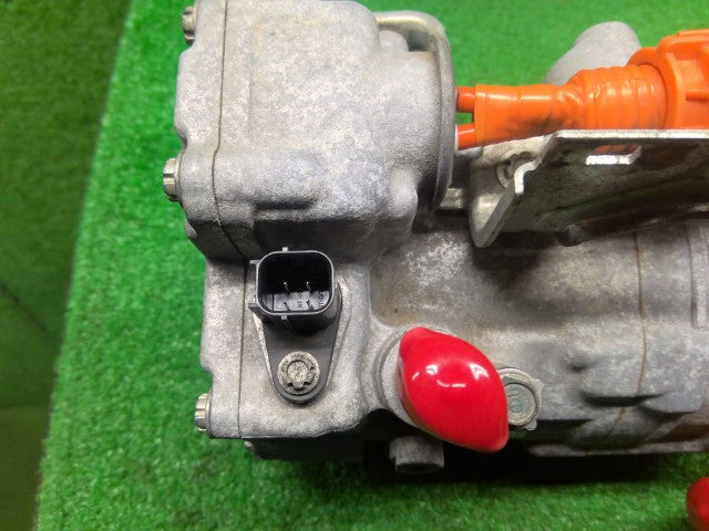 【中古】フィット DAA-GP5 ＡＣ エアコン