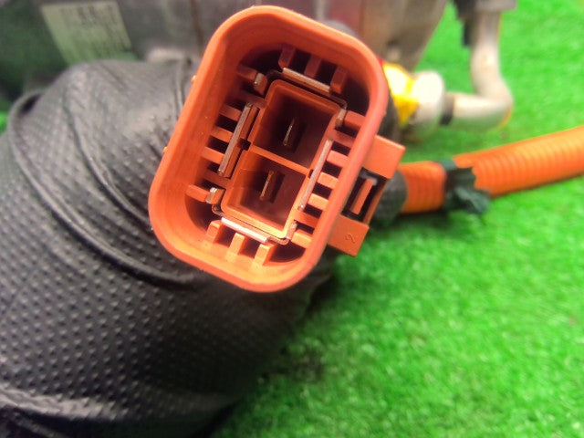 【中古】フィット DAA-GP5 ＡＣ エアコン