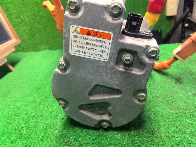 【中古】フィット DAA-GP5 ＡＣ エアコン