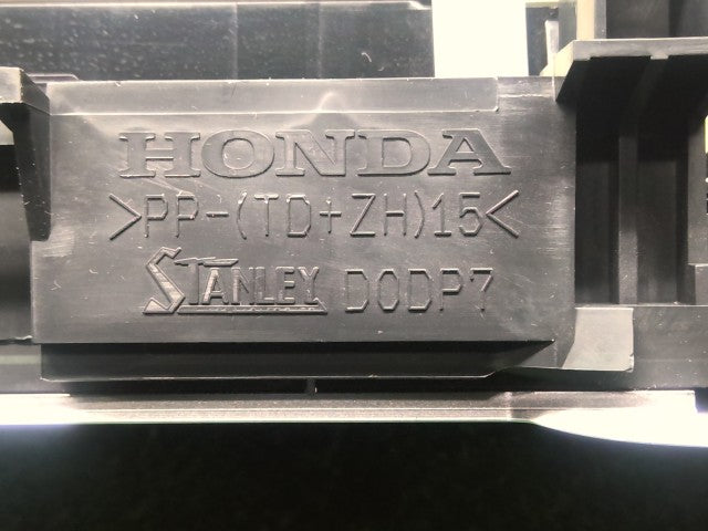 【中古】フィット DAA-GP5 ＡＣ エアコン