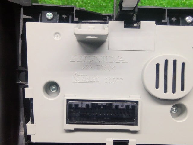 【中古】フィット DAA-GP5 ＡＣ エアコン