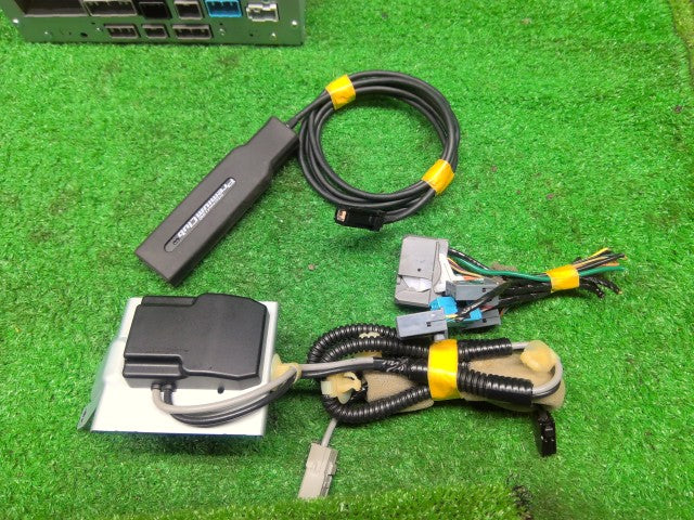 【中古】フィット DAA-GP5 カーナビゲーション ギャザズ