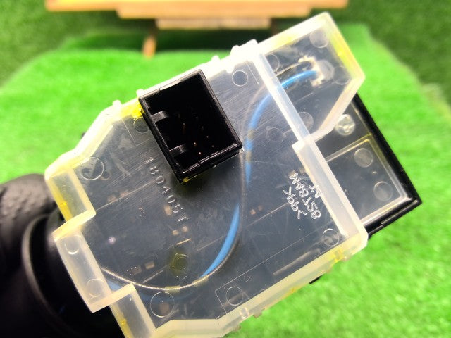 【中古】フィット DAA-GP5 ワイパースイッチ 35256-T5A-T01