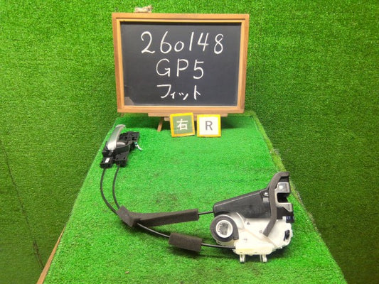 【中古】フィット DAA-GP5 右 リア