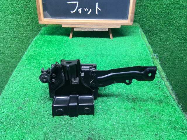 【中古】フィット DAA-GP5 フロント レーダー