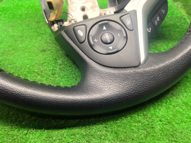 【中古】フィット DAA-GP5 ステアリングホイール 78501-T5A-N21ZA