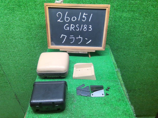 クラウン その他 内装部品 DBA-GRS183