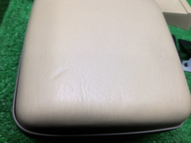 クラウン その他 内装部品 DBA-GRS183