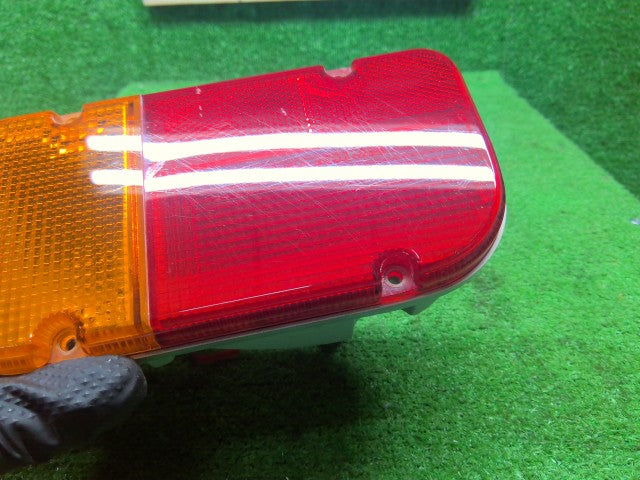 【中古】サンバー LE-TT2 左テールランプ 84201TC130
