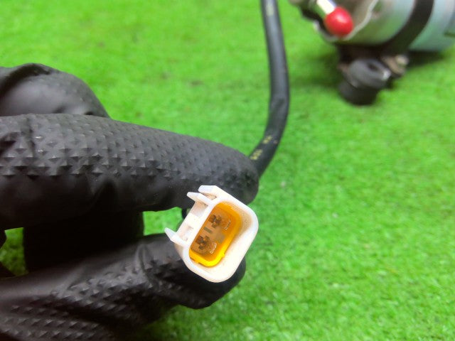 【中古】サンバー LE-TT2 フューエルポンプ 42021TC060