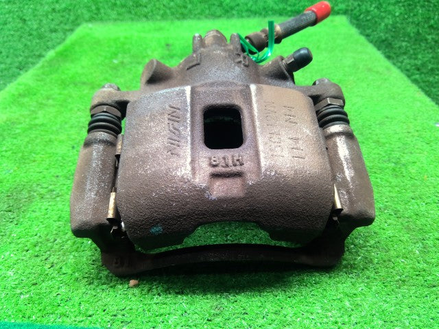 【中古】サンバー LE-TT2 右フロントキャリパー 26292TC061