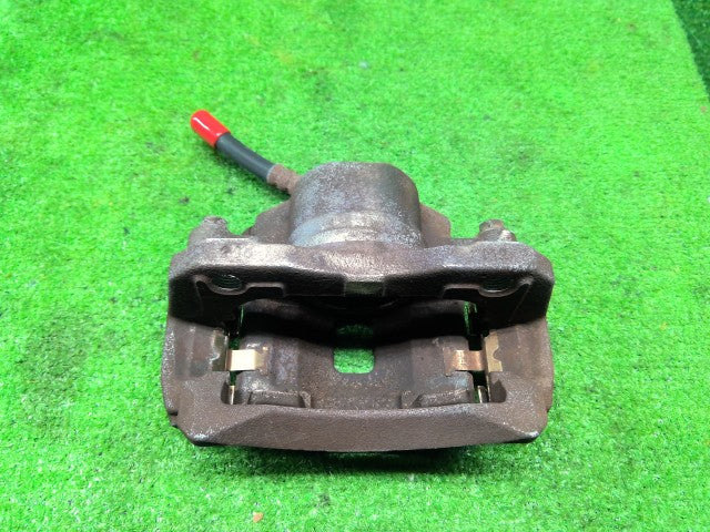 【中古】サンバー LE-TT2 右フロントキャリパー 26292TC061