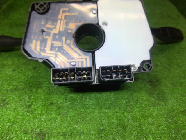 【中古】サンバー LE-TT2 ディマースイッチ 83113TC030