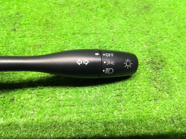 【中古】サンバー LE-TT2 ディマースイッチ 83113TC030