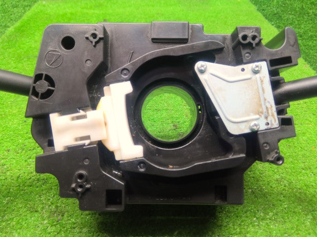 【中古】サンバー LE-TT2 ディマースイッチ 83113TC030