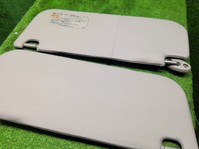 【中古】サンバー LE-TT2 サンバイザー 92011TC131NP