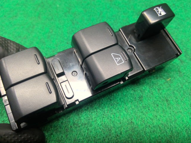【中古】デイズルークス DBA-B21A パワーウインドウスイッチ 25400-6A00F