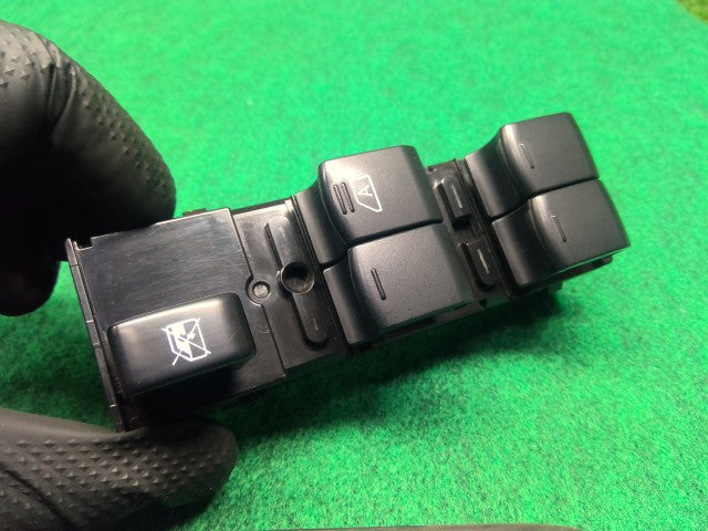【中古】デイズルークス DBA-B21A パワーウインドウスイッチ 25400-6A00F