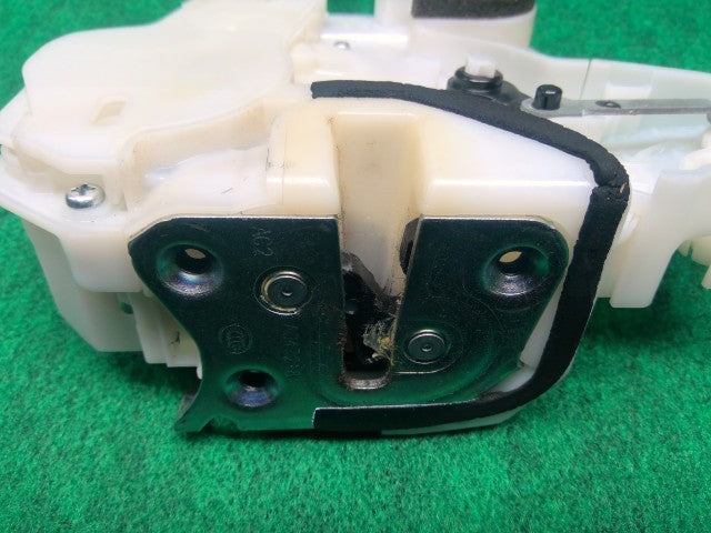 【中古】デイズルークス DBA-B21A 右フロントドアロックソレノイド 80500-6A00E