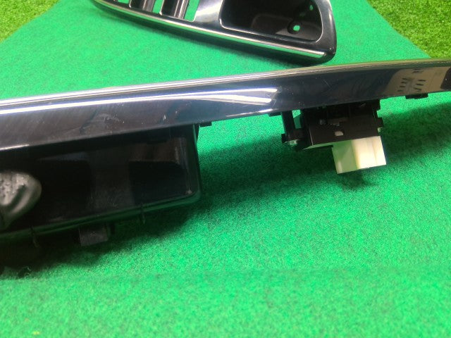 【中古】デイズルークス DBA-B21A パワーウインドウスイッチ カバー