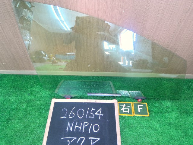 【中古】アクア DAA-NHP10 右フロント ドア