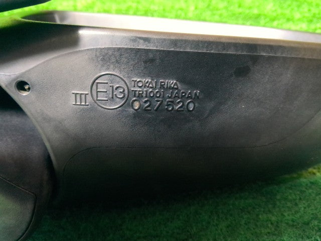 【中古】アクア DAA-NHP10 右サイドミラー 右ドアミラー