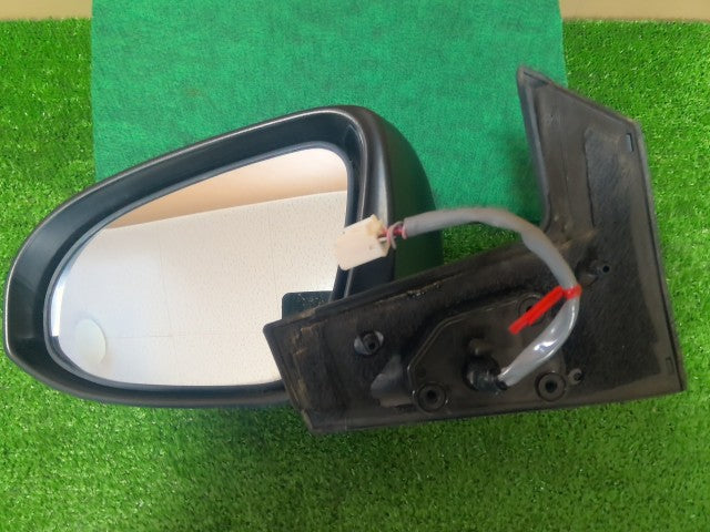 【中古】アクア DAA-NHP10 左サイドミラー 左ドアミラー