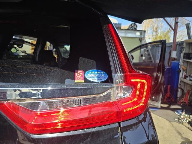 【中古】ＣＲ－Ｖ 右テールランプ 33500-TLA-J01