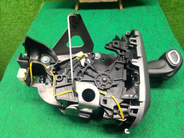 【中古】ＣＲ－Ｖ シフトレバー 54200-TME-954