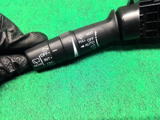 【中古】ＣＲ－Ｖ ワイパースイッチ 35256-T7A-U41