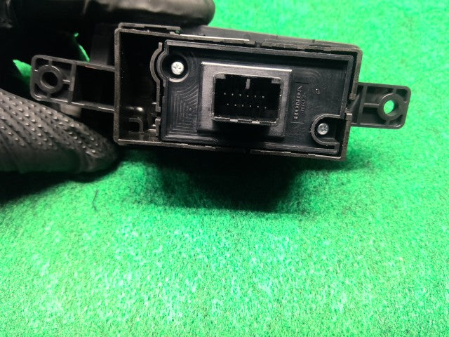 【中古】ＣＲ－Ｖ パーキングスイッチ 35355-TME-Z02