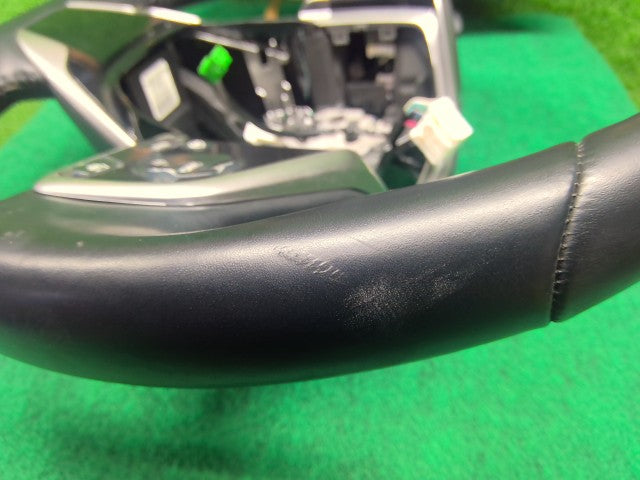【中古】ＣＲ－Ｖ ステアリングホイール 78501-TLA-C10ZA