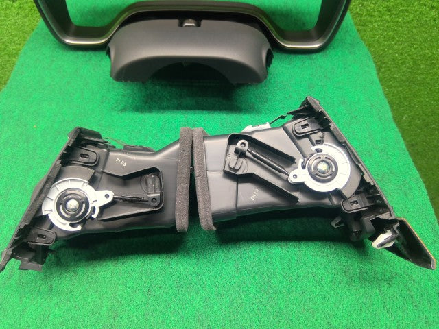 【中古】ＣＲ－Ｖ ダッシュパネル 77200-TMC-T01ZA