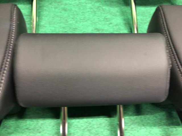 【中古】ＣＲ－Ｖ ヘッドレスト 81140-TNC-J51ZB