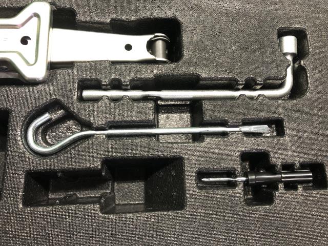 【中古】ＣＲ－Ｖ 車載工具 84543-TNY-J00