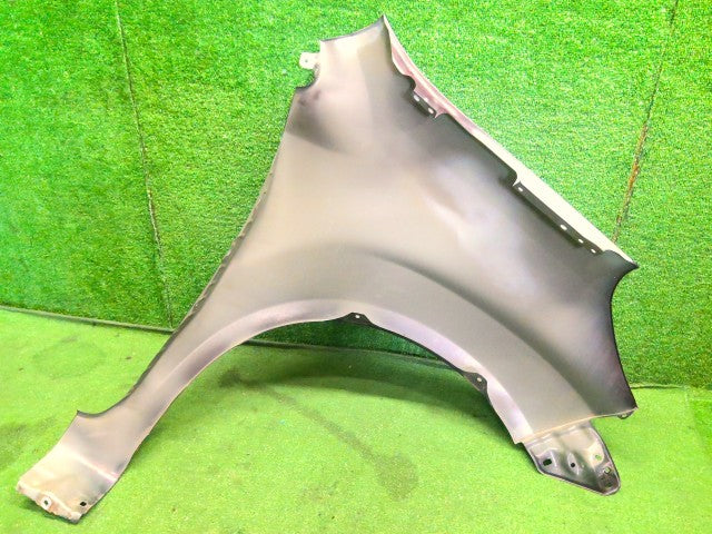 【中古】パッソ DBA-KGC35 左 フロント