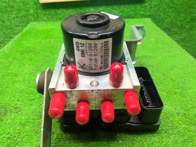 【中古】パッソ DBA-KGC35 ＡＢＳアクチュエーター 44050-B1200