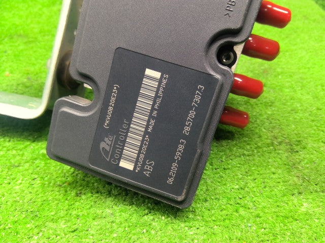 【中古】パッソ DBA-KGC35 ＡＢＳアクチュエーター 44050-B1200