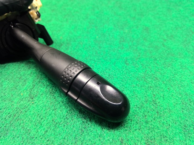【中古】パッソ DBA-KGC35 ライトスイッチ 81410-B1030