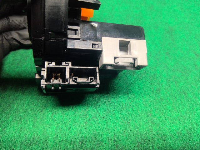 【中古】パッソ DBA-KGC35 スパイラルケーブル 84306-B1010