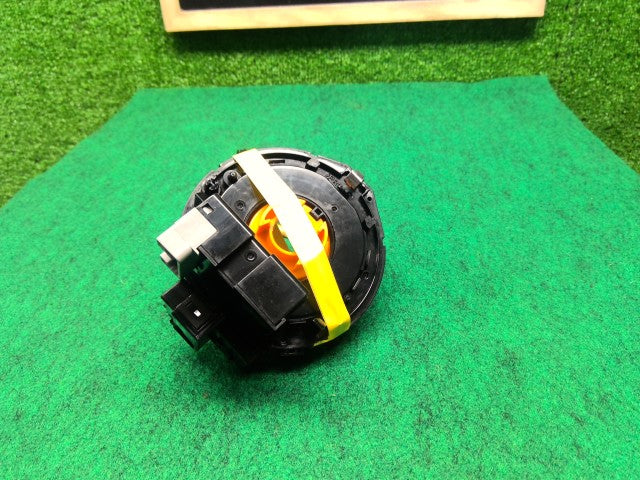 【中古】パッソ DBA-KGC35 スパイラルケーブル 84306-B1010