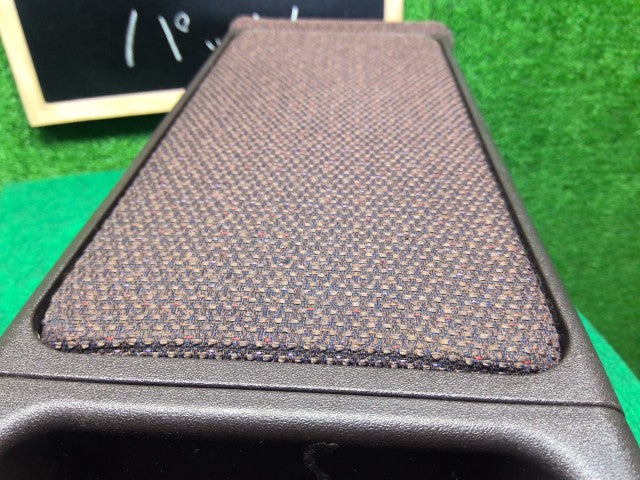 【中古】パッソ DBA-KGC35 アームレスト 72810-B1080-E0