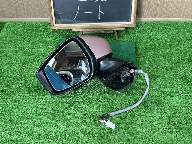 【中古】ノート DBA-E12 左サイドミラー 左ドアミラー