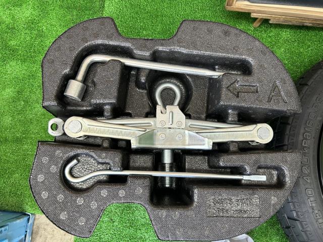 【中古】ノート DBA-E12 T125/70D15 テンパー
