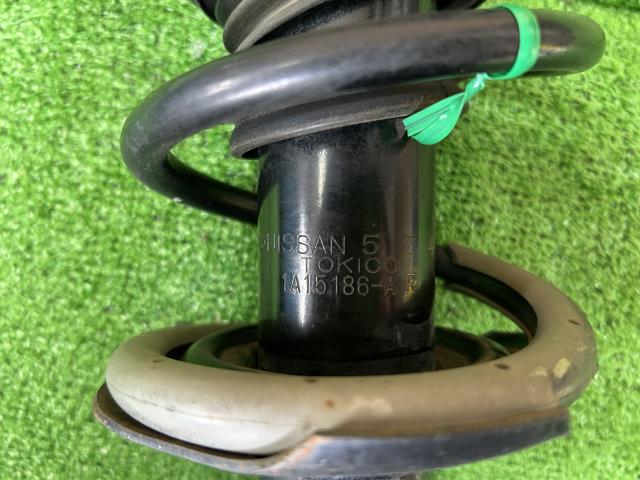 【中古】ノート DBA-E12 右フロントストラット ショック