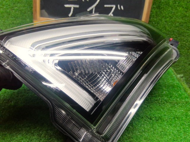 【中古】デイズ 5AA-B47W 左ターンシグナルランプ 26125-7ME0A