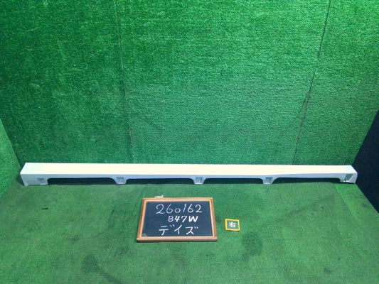 【中古】デイズ 5AA-B47W 右サイドステップ 76850-7ME2B