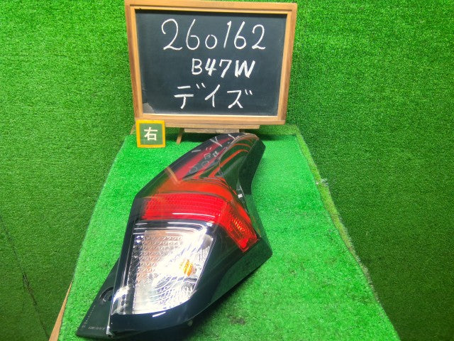 【中古】デイズ 5AA-B47W 右テールランプ 26550-7ME0A