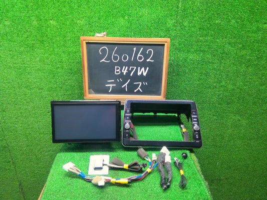 【中古】デイズ 5AA-B47W カーナビゲーション QBB