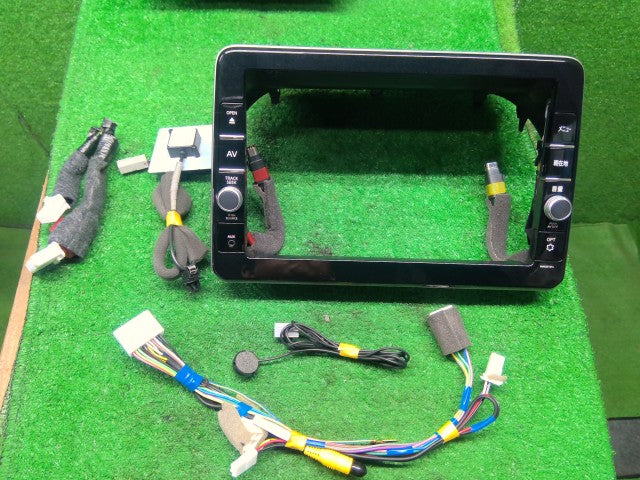 【中古】デイズ 5AA-B47W カーナビゲーション QBB